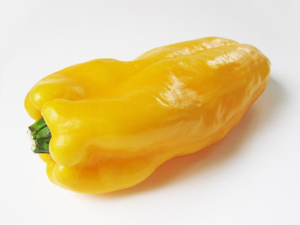 Yellow-pepper-isolated-10201320A6010AF3